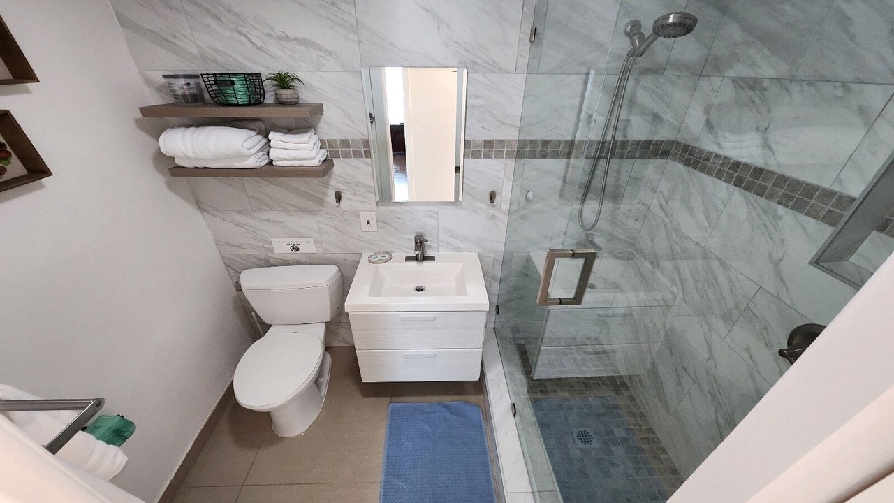 Photo of Bathroom in Marathon