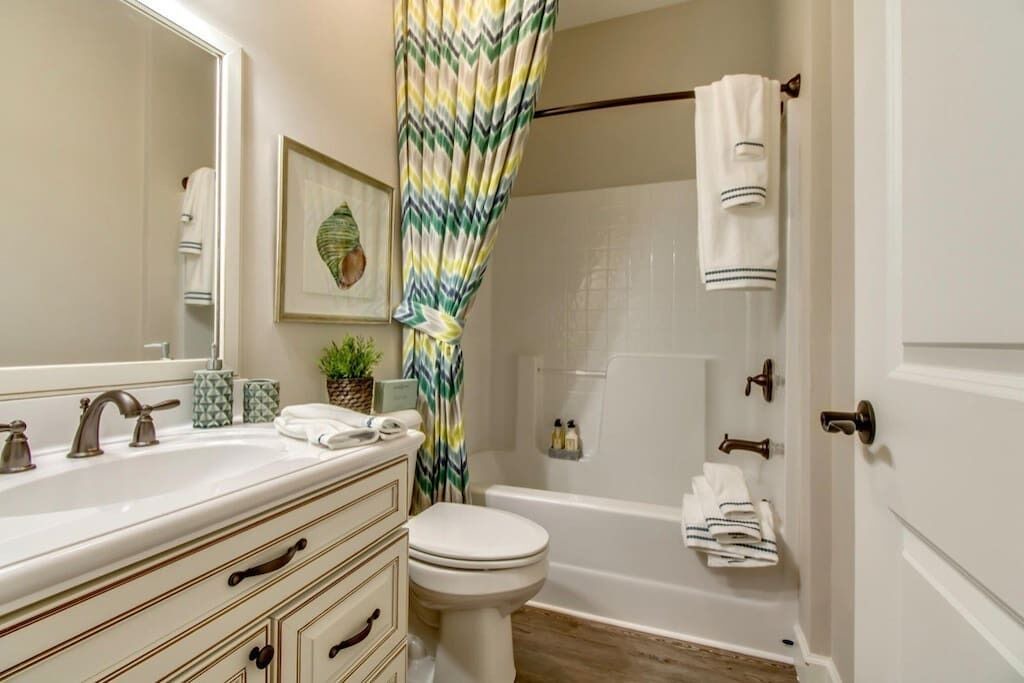 Photo of Bathroom in Marathon