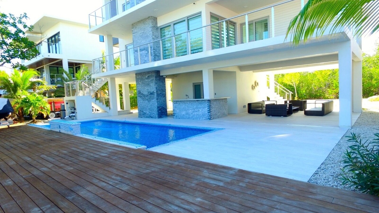 Photo of Outdoor in Riviera Village