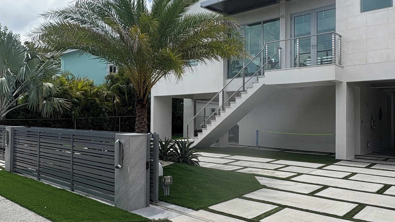 Photo of Outdoor in Riviera Village