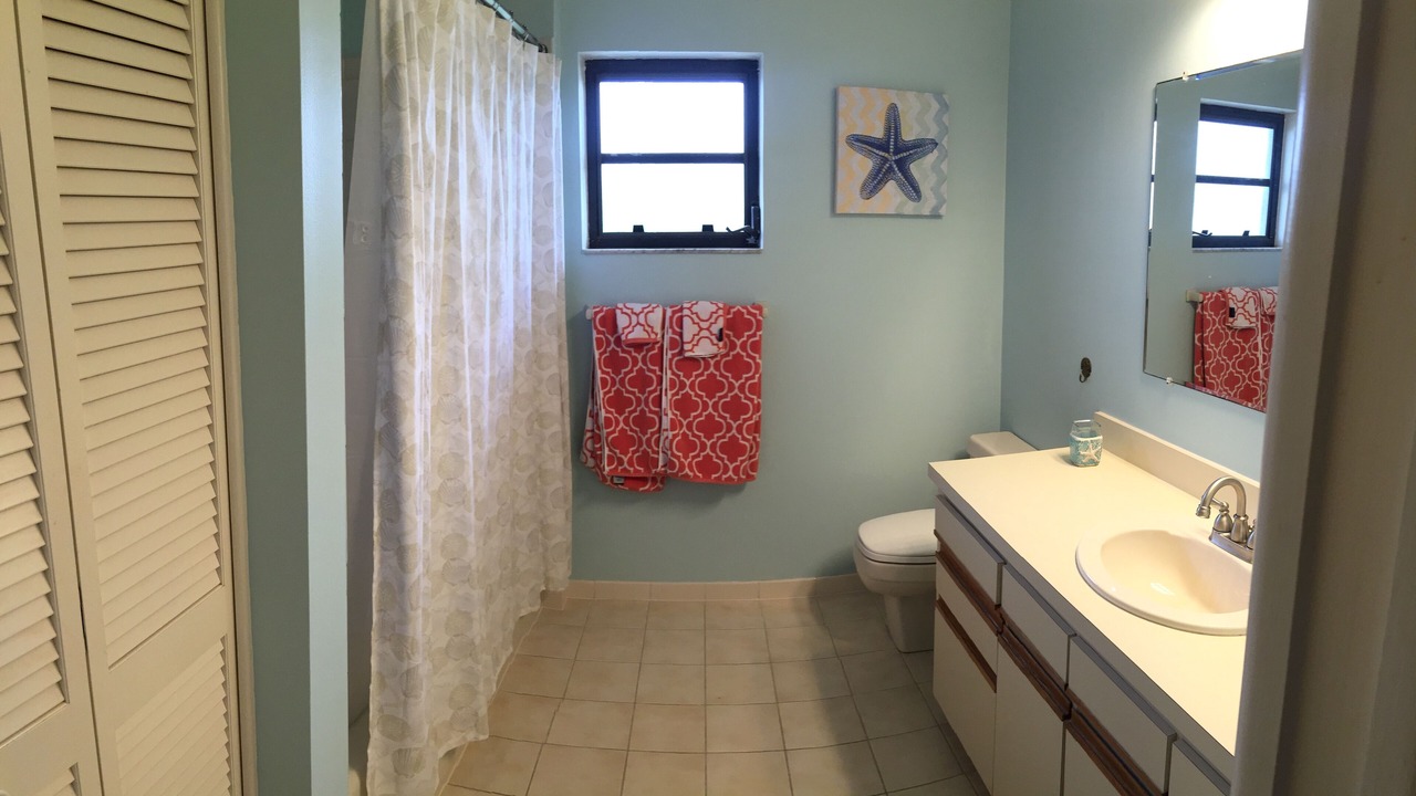 Photo of Bathroom in Summerland Key