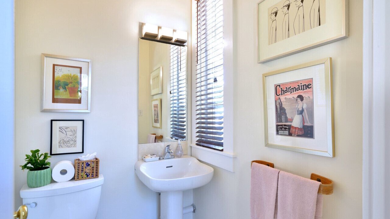 Photo of Bathroom in Old Town