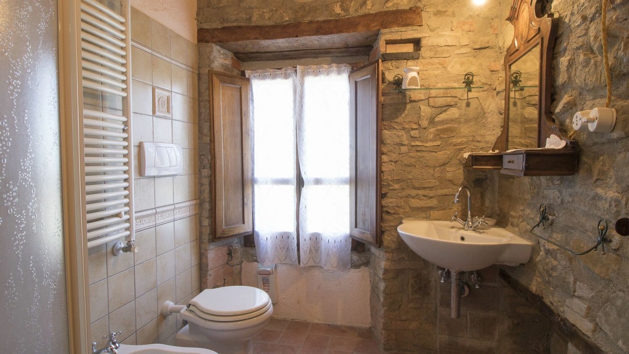 Photo of Bathroom in Montelovesco