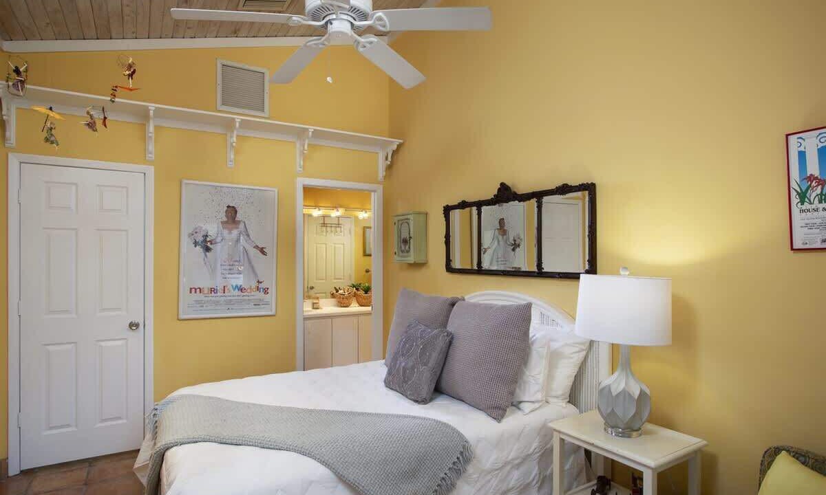 Photo of Bedroom in Downtown
