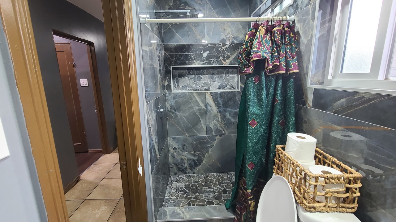 Photo of Bathroom in Lawndale