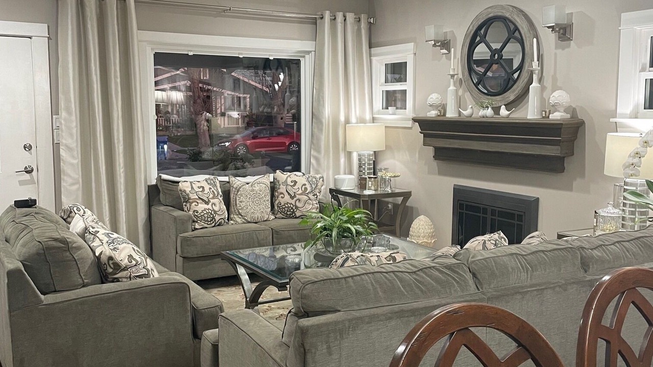 Photo of Livingroom in Los Angeles