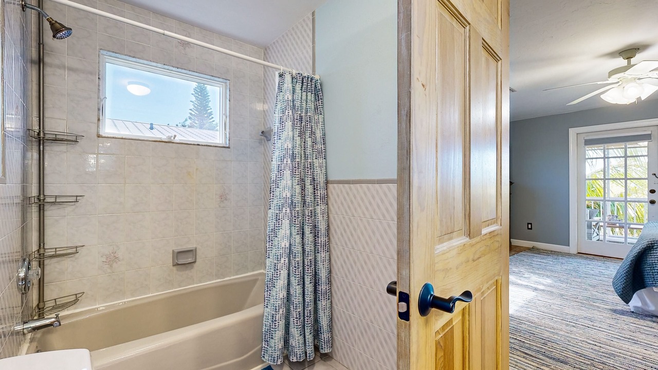 Photo of Bathroom in Big Pine Key