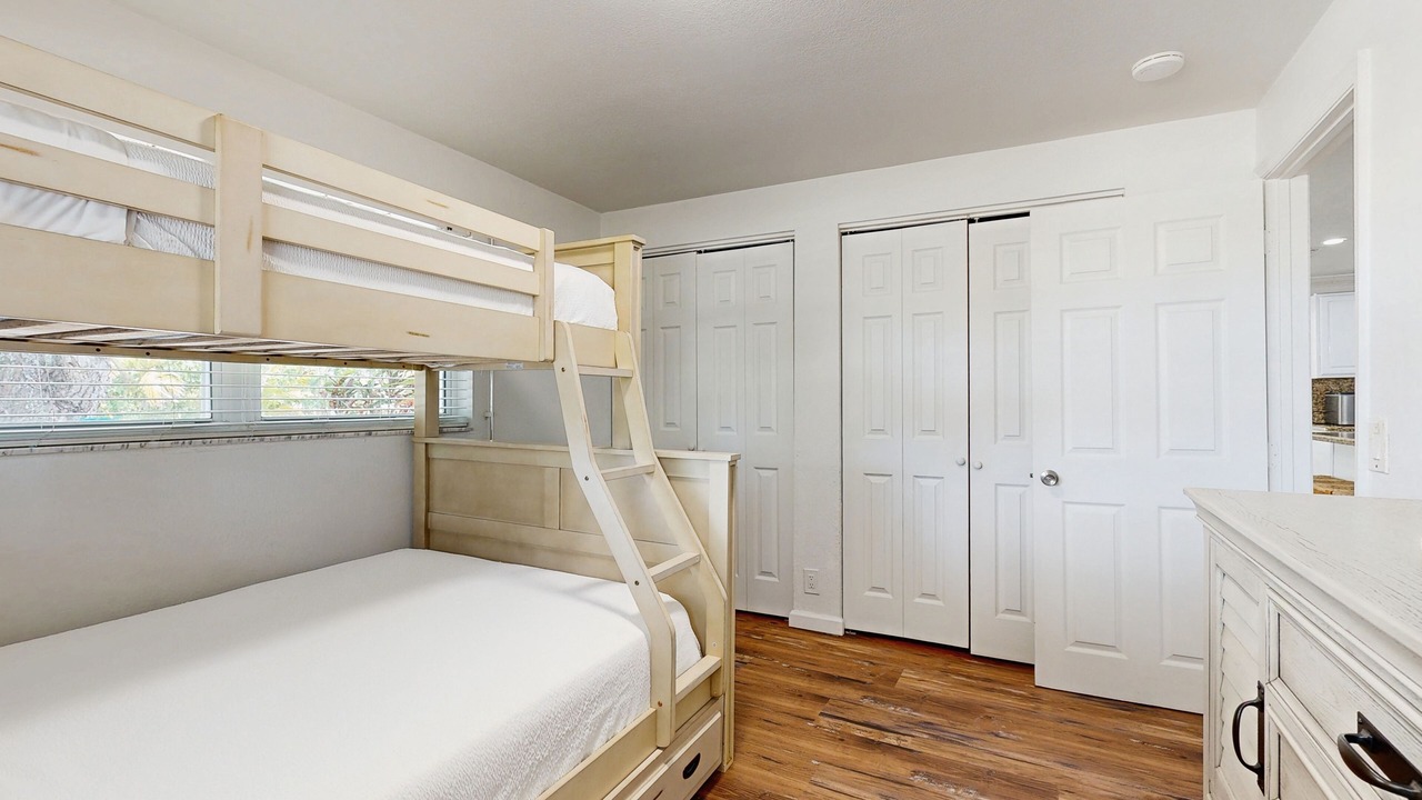 Photo of Bedroom in Breezeswept Beach Estates