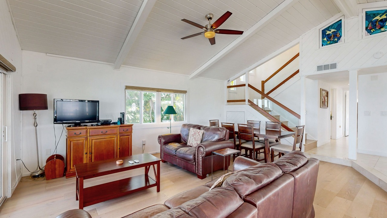 Photo of Livingroom in Cutthroat Harbor Estates