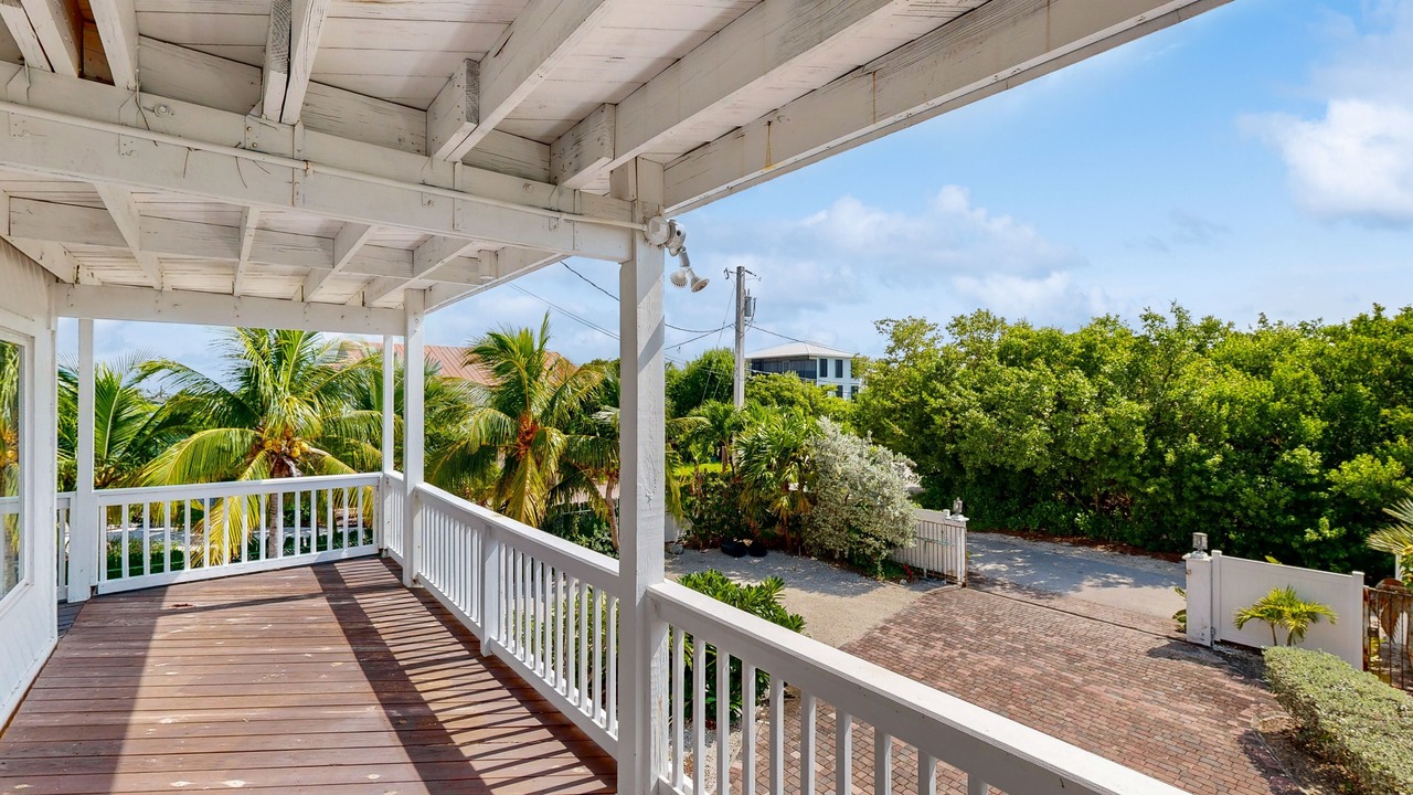 Photo of Patio Balcony in Cutthroat Harbor Estates