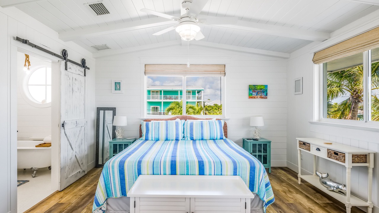 Photo of Bedroom in Cutthroat Harbor Estates