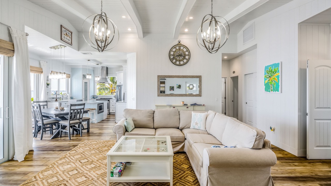 Photo of Livingroom in Cutthroat Harbor Estates