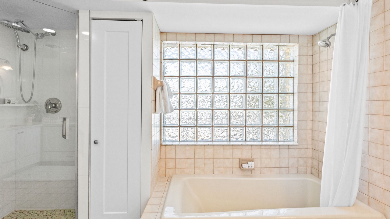 Photo of Bathroom in Key Colony Beach