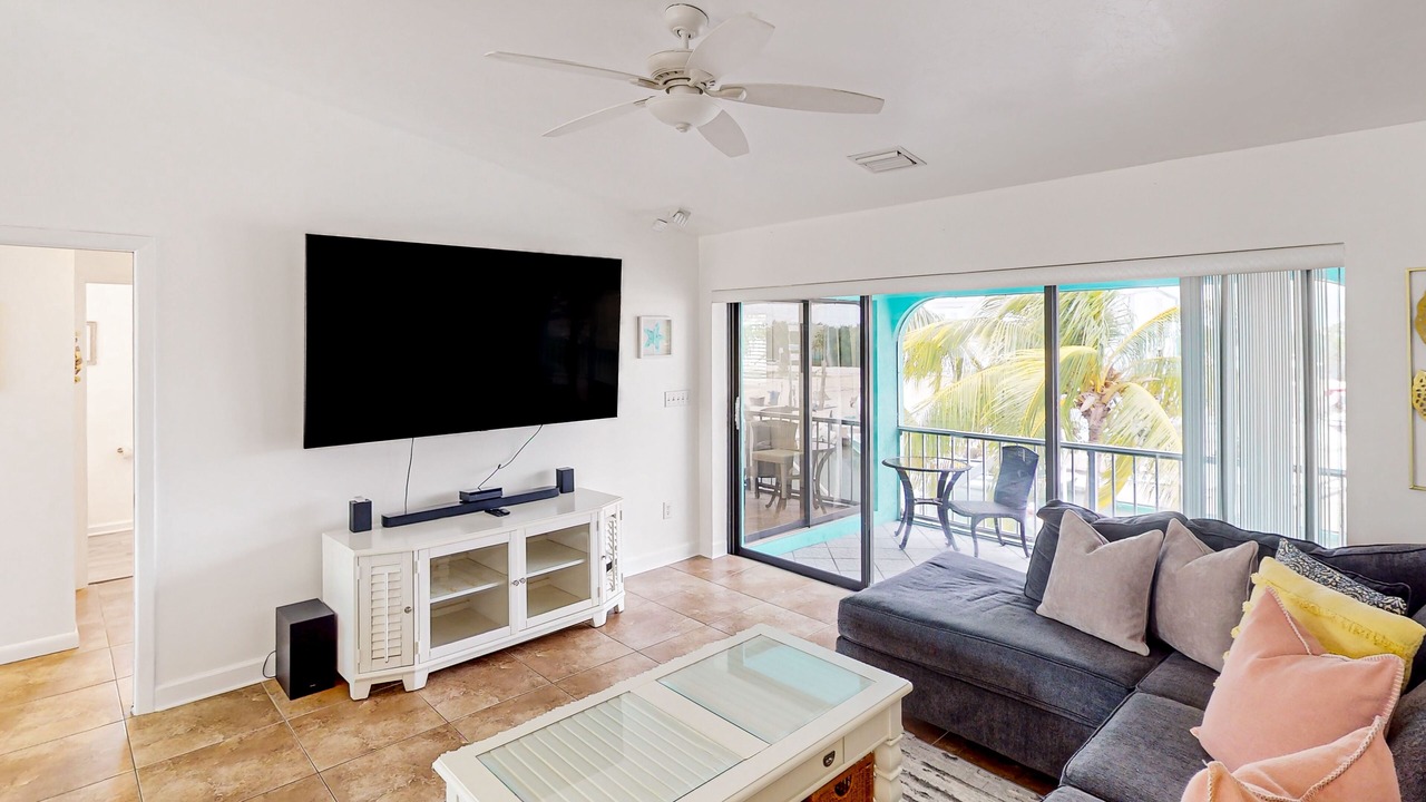 Photo of Livingroom in Summerland Key