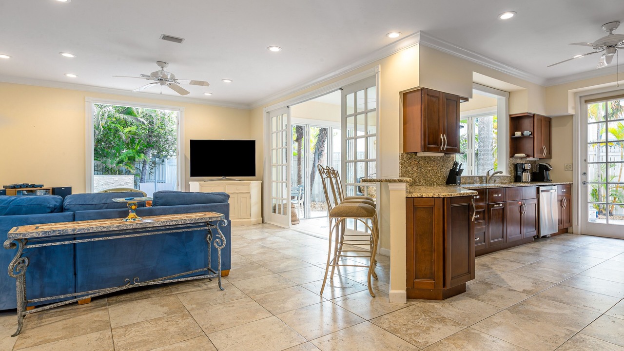 Photo of Livingroom in Bahama Village