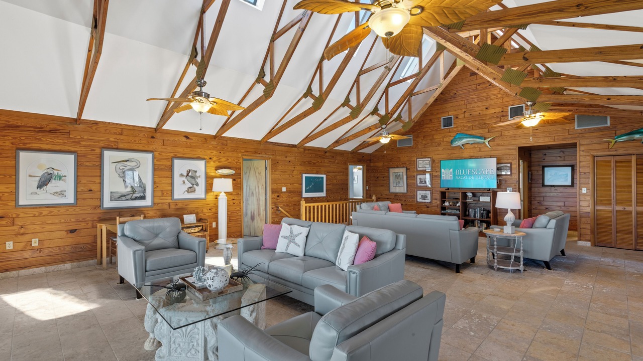 Photo of Livingroom in Cutthroat Harbor Estates
