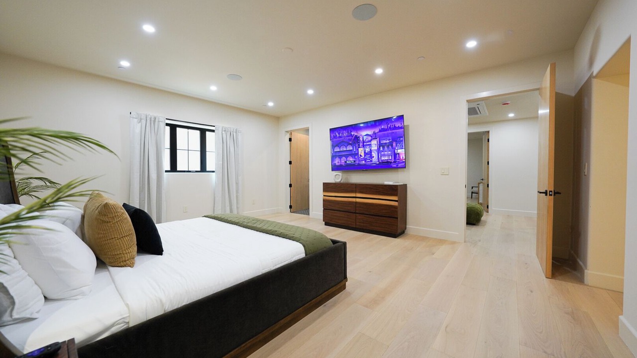 Photo of Bedroom in Northwest San Pedro