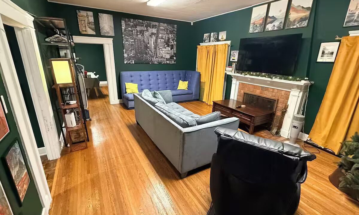 Photo of Livingroom in Larchmont