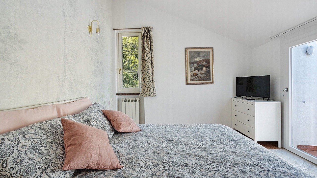 Photo of Bedroom in Ameglia