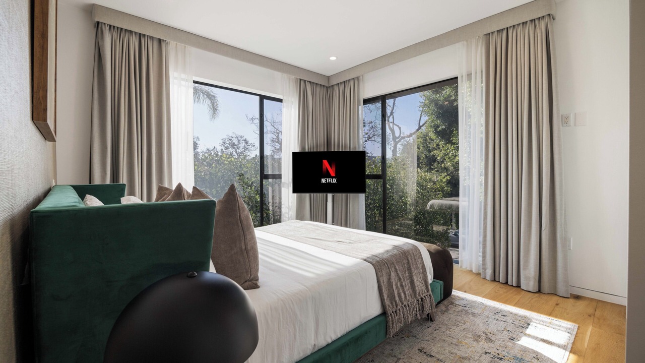 Photo of Bedroom in Beverly Grove
