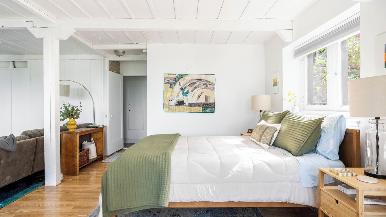Photo of Bedroom in Los Feliz