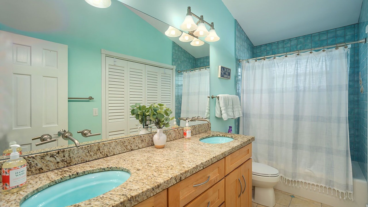 Photo of Bathroom in Sugarloaf Shores
