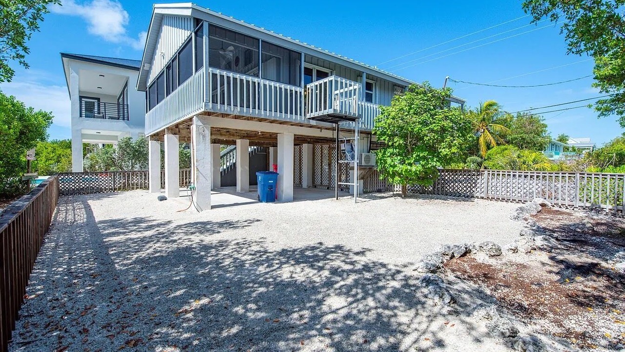 Photo of Outdoor in Breezeswept Beach Estates