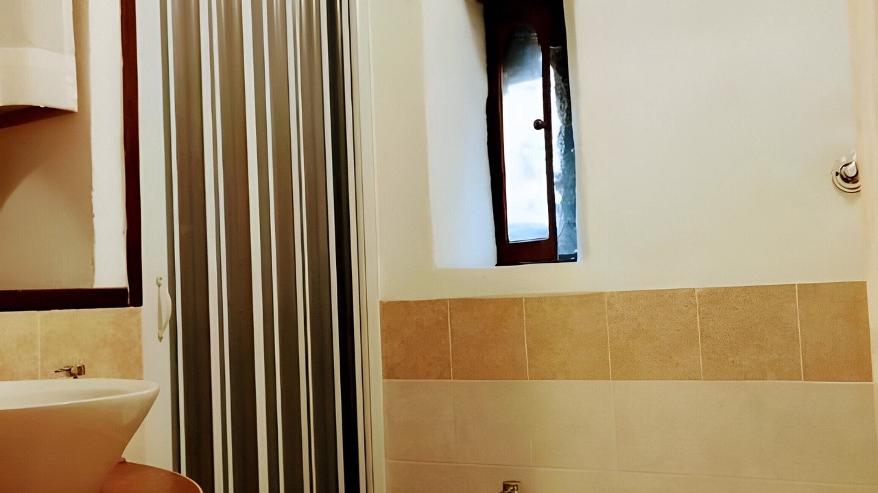 Photo of Bathroom in Sutri