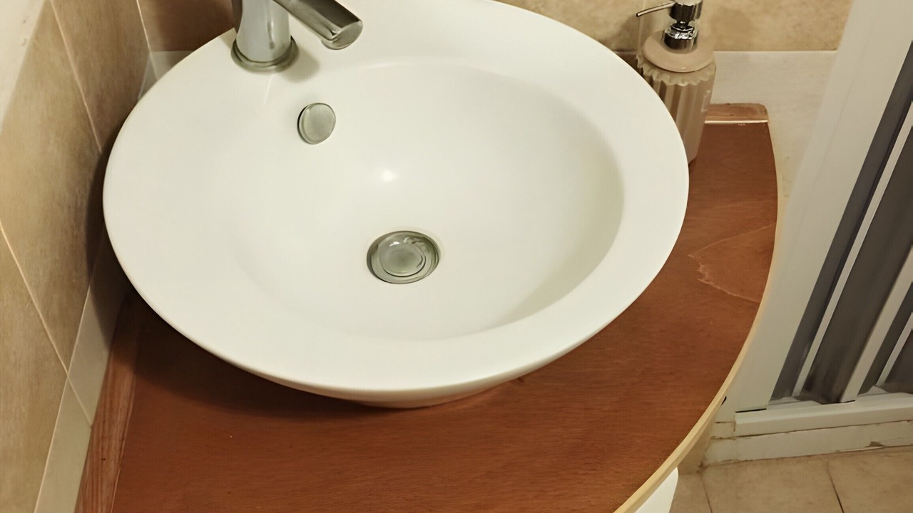 Photo of Bathroom in Sutri