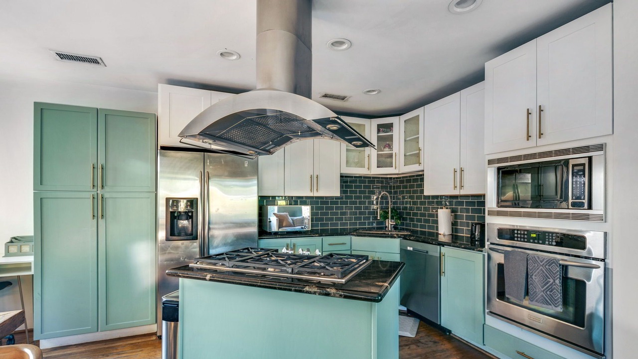 Photo of Kitchen in Harbor