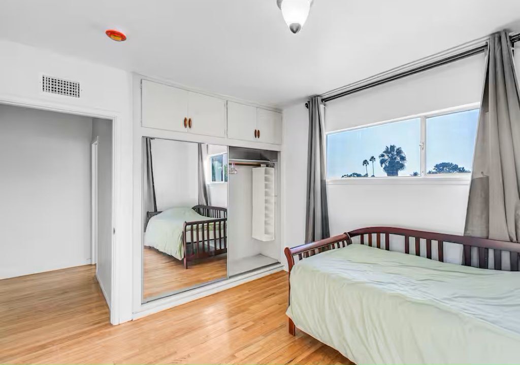 Photo of Bedroom in Los Feliz