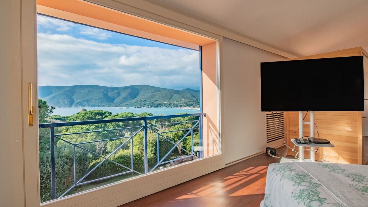 Photo of Bedroom in Lacona