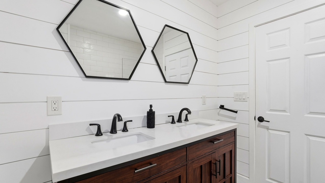 Photo of Bathroom in Hawthorne