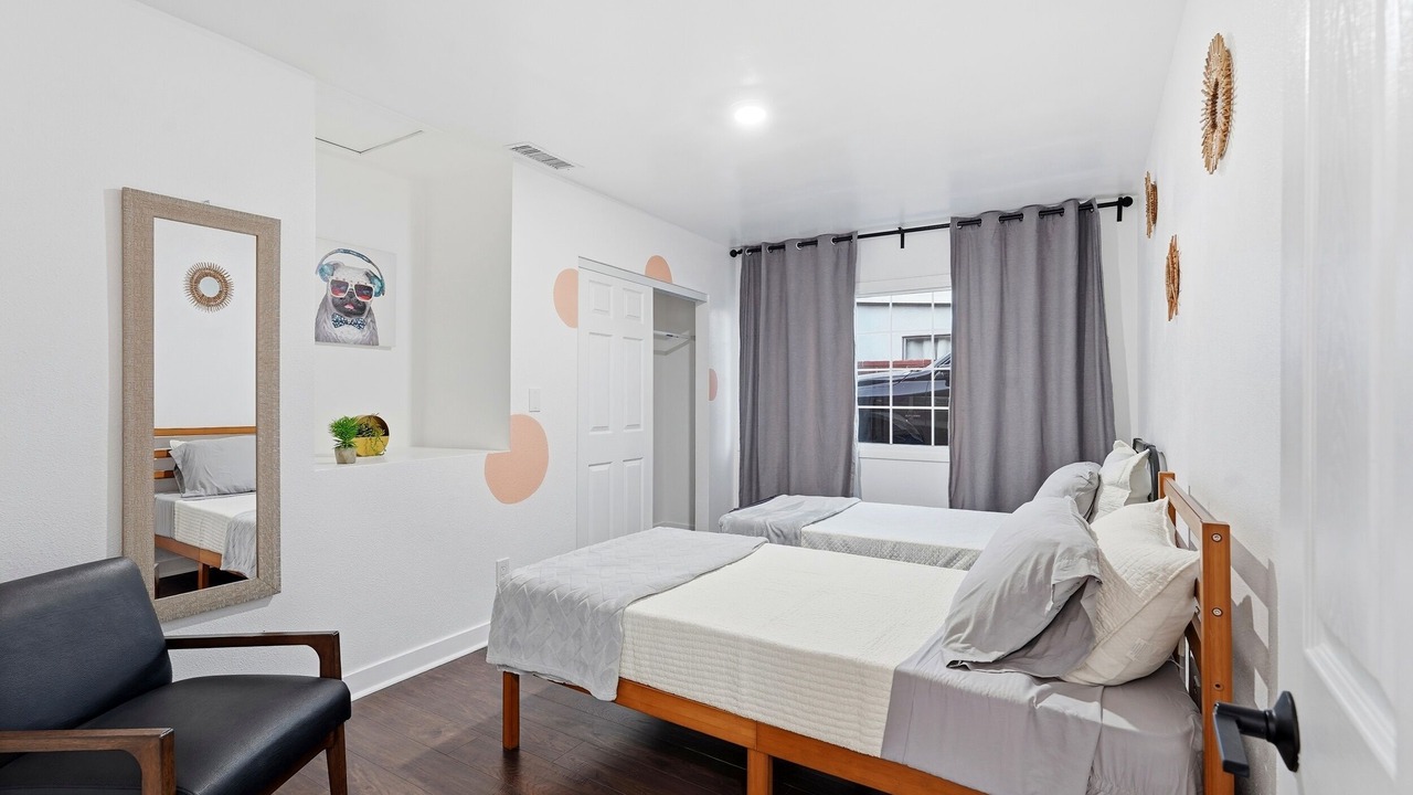 Photo of Bedroom in Hawthorne