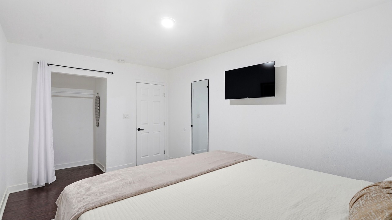 Photo of Bedroom in Hawthorne