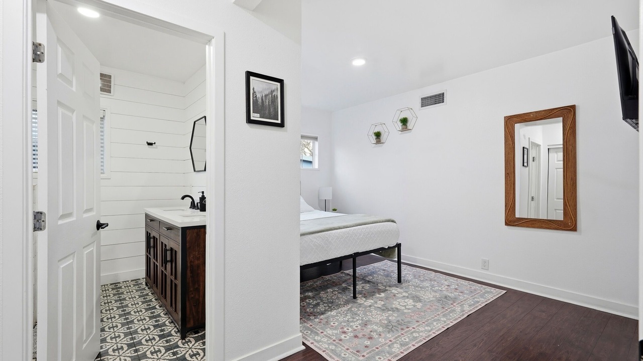 Photo of Bedroom in Hawthorne
