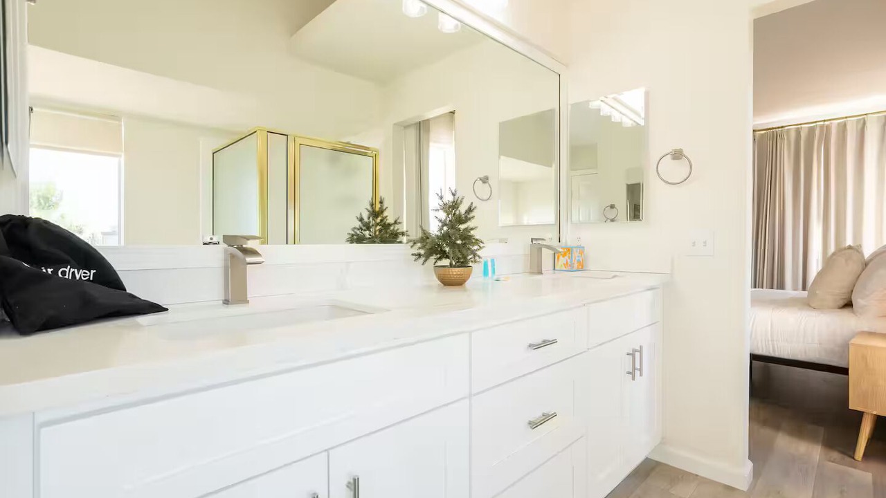 Photo of Bathroom in Palmdale