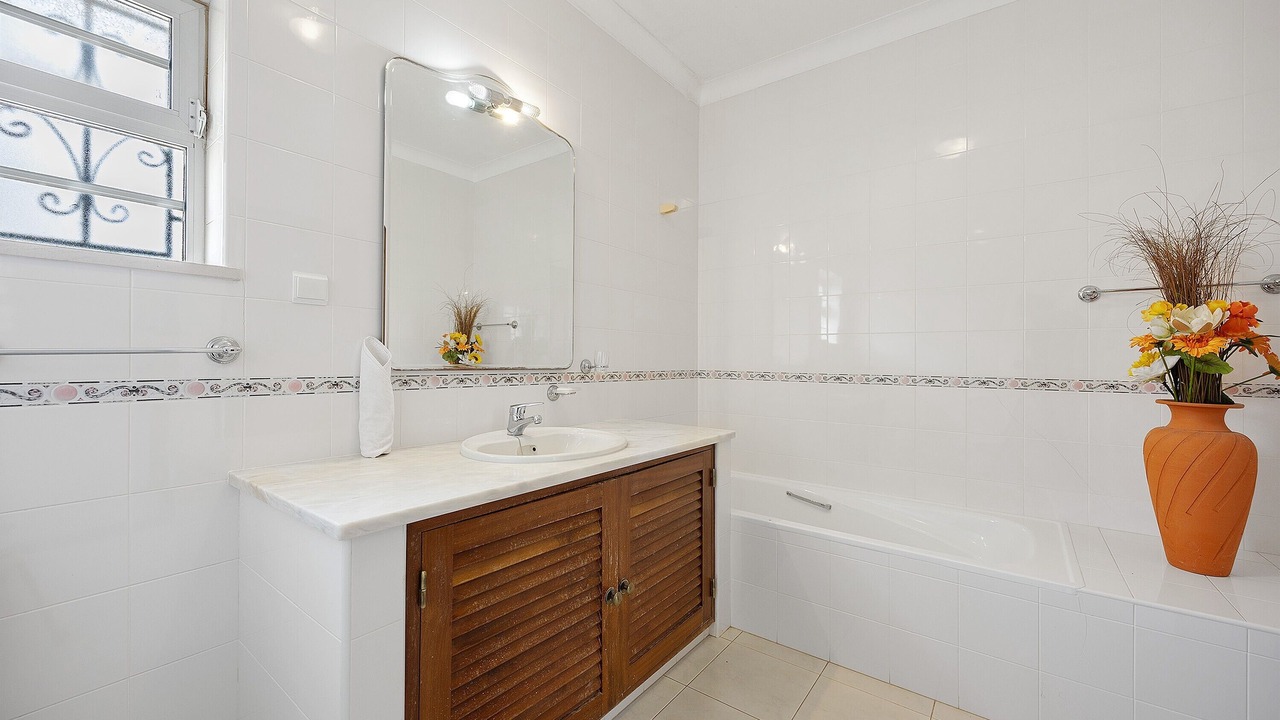 Photo of Bathroom in Luz