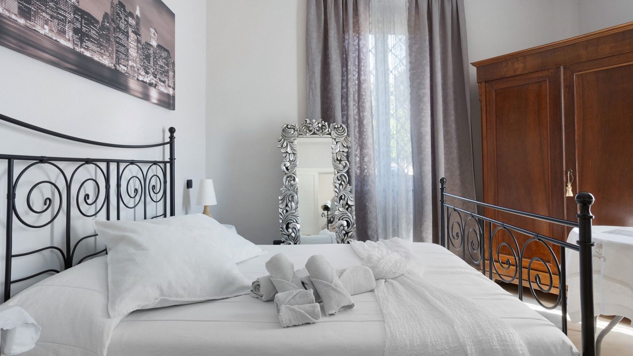 Photo of Bedroom in Massa
