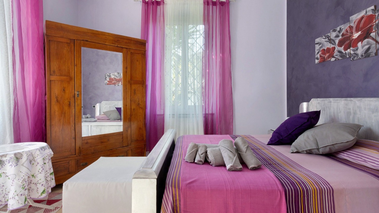 Photo of Bedroom in Massa