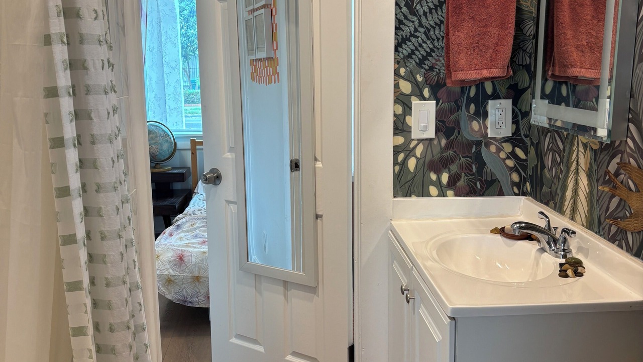 Photo of Bathroom in Harbor