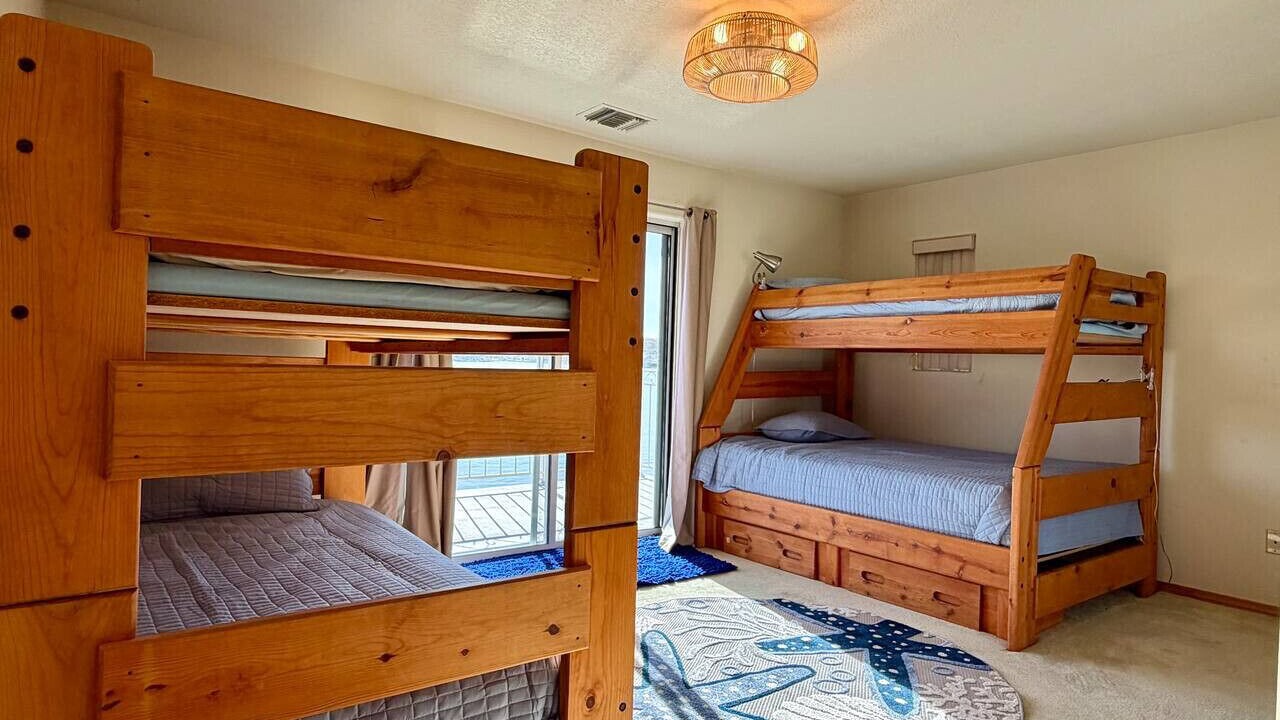 Photo of Bedroom in Victorville