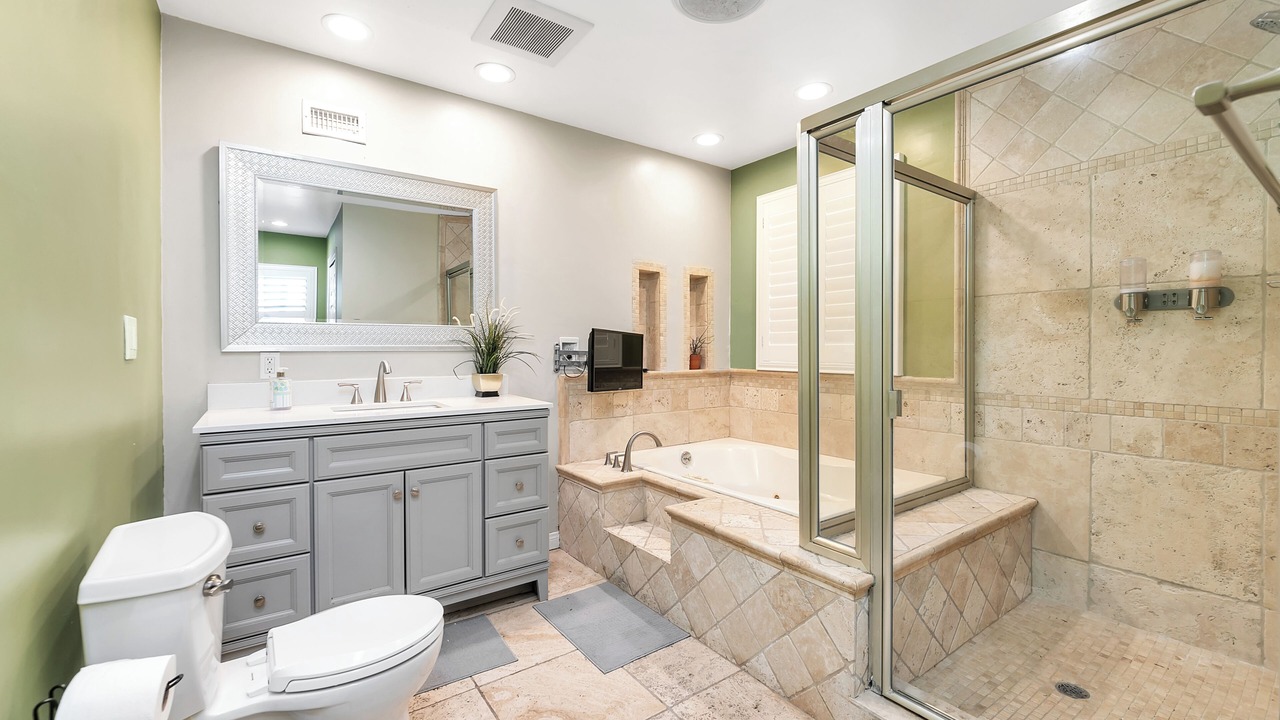 Photo of Bathroom in Harbor