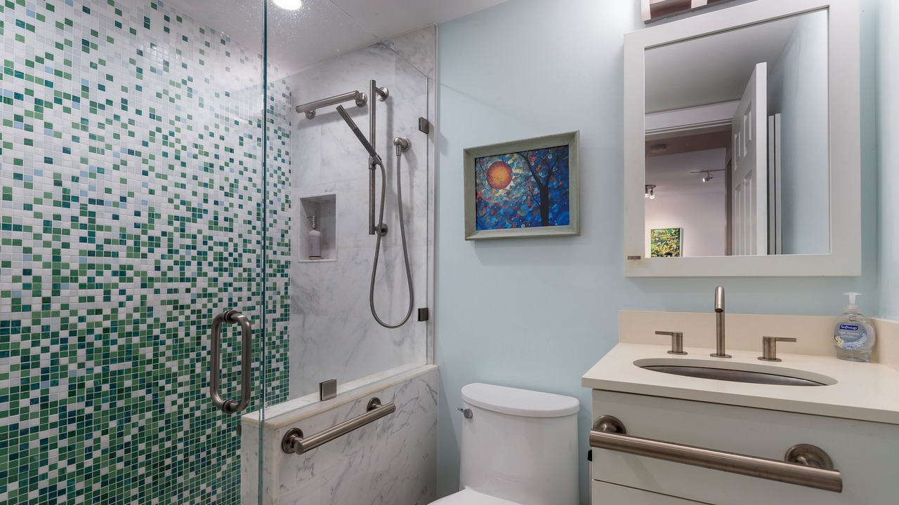 Photo of Bathroom in Truman Annex