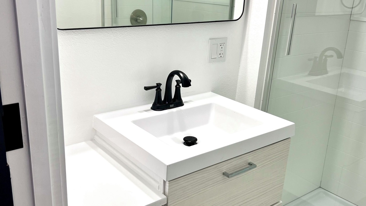 Photo of Bathroom in Harbor