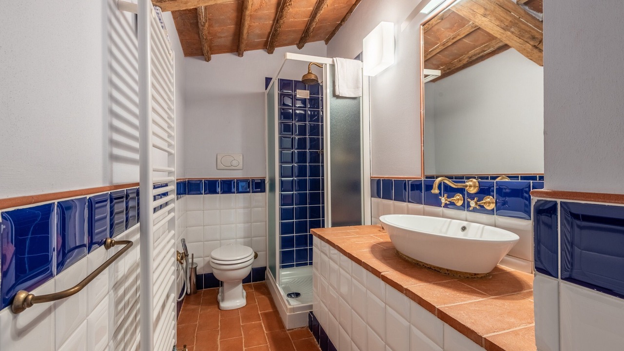 Photo of Bathroom in Simignano
