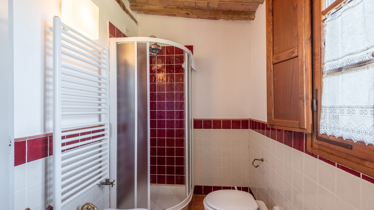 Photo of Bathroom in Simignano