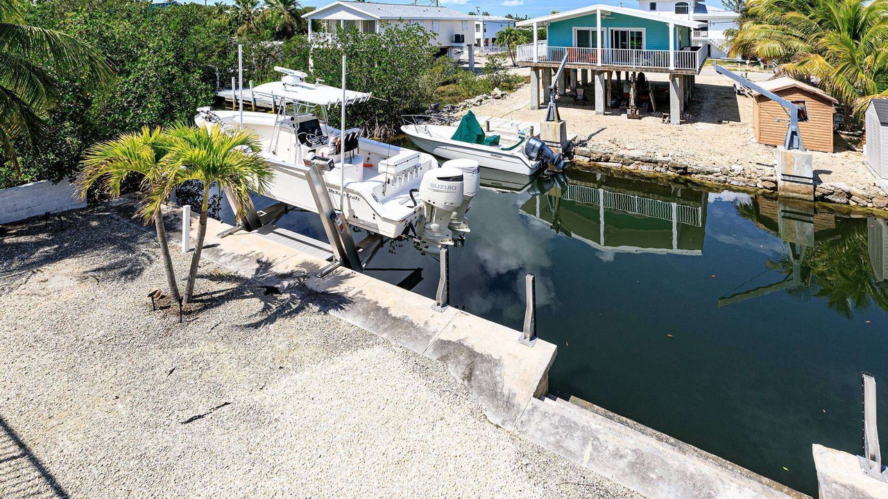 Photo of Outdoor in Breezeswept Beach Estates