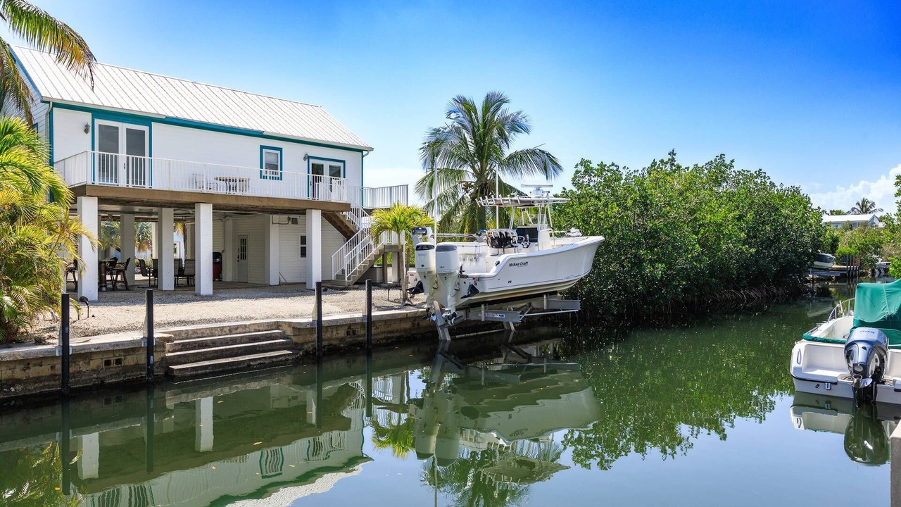 Photo of Outdoor in Breezeswept Beach Estates