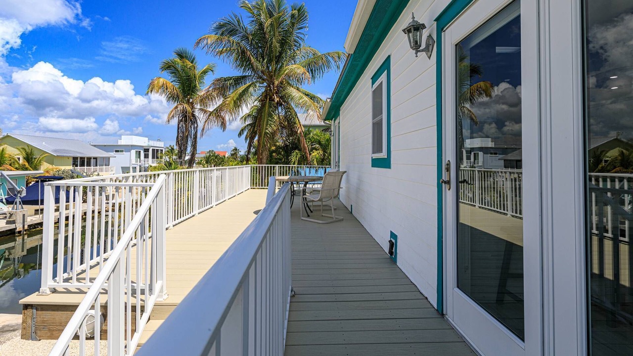 Photo of Bedroom in Breezeswept Beach Estates